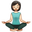 женщина медитирует с белым тоном кожи